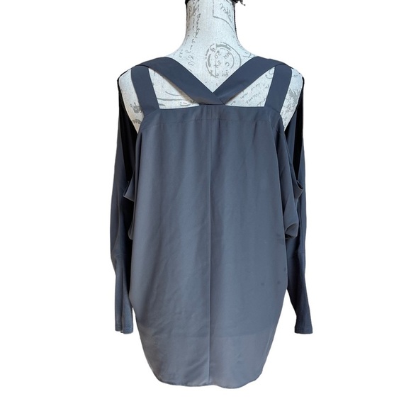 Juicy COUTURE Gray NWT V-Neck Top with Cut outs and Rhinestones Sz L - Picture 2 of 16